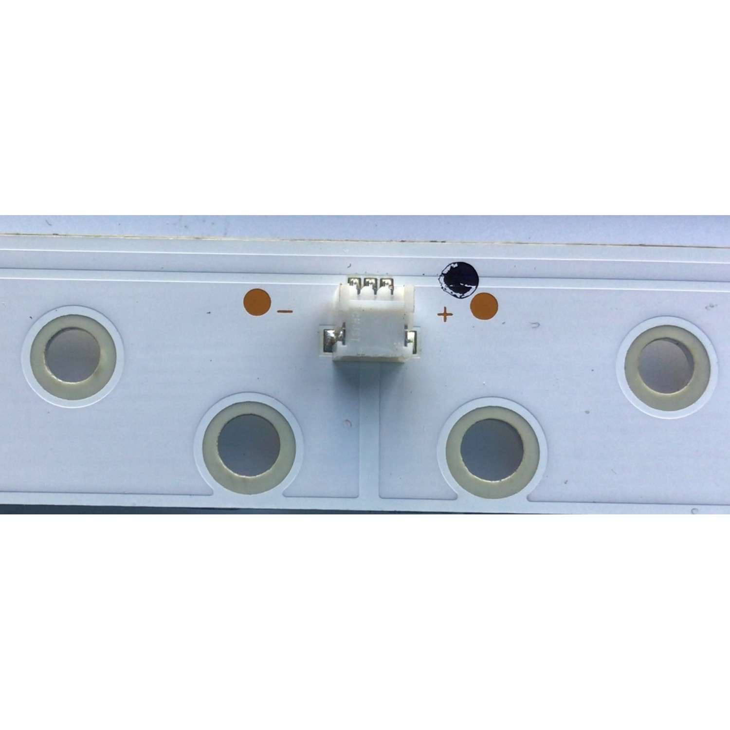 KIT DE LEDS PARA TV SCEPTRE (2 PZ) / NUMERO DE PARTE 8149010032043 / ZX32-A-Z-8228A-00635 / ZX32ZC332M06A5V0 / PANEL CN320CN7250 / MODELO E32 - Imagen 4